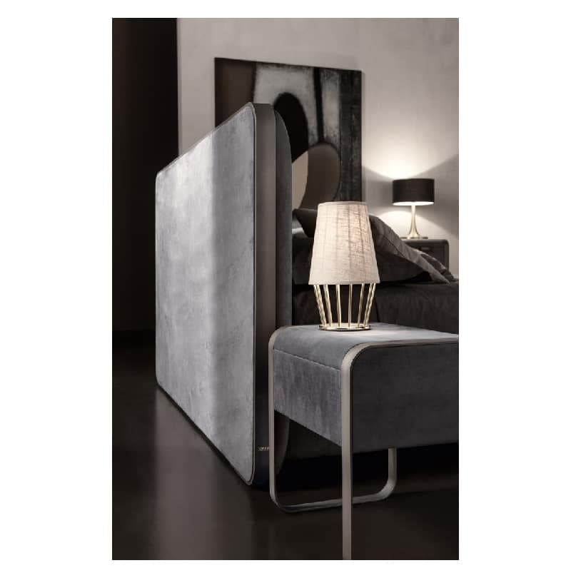 ELVIS SIDE TABLE — view 1