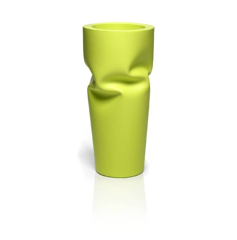 SAVING SPACE VASE