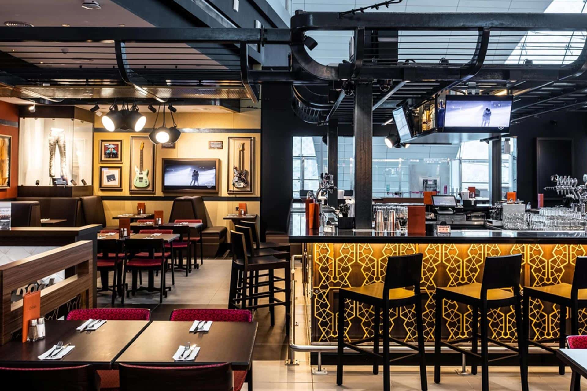 Hard Rock Cafe – Dubai Airport — photo 3