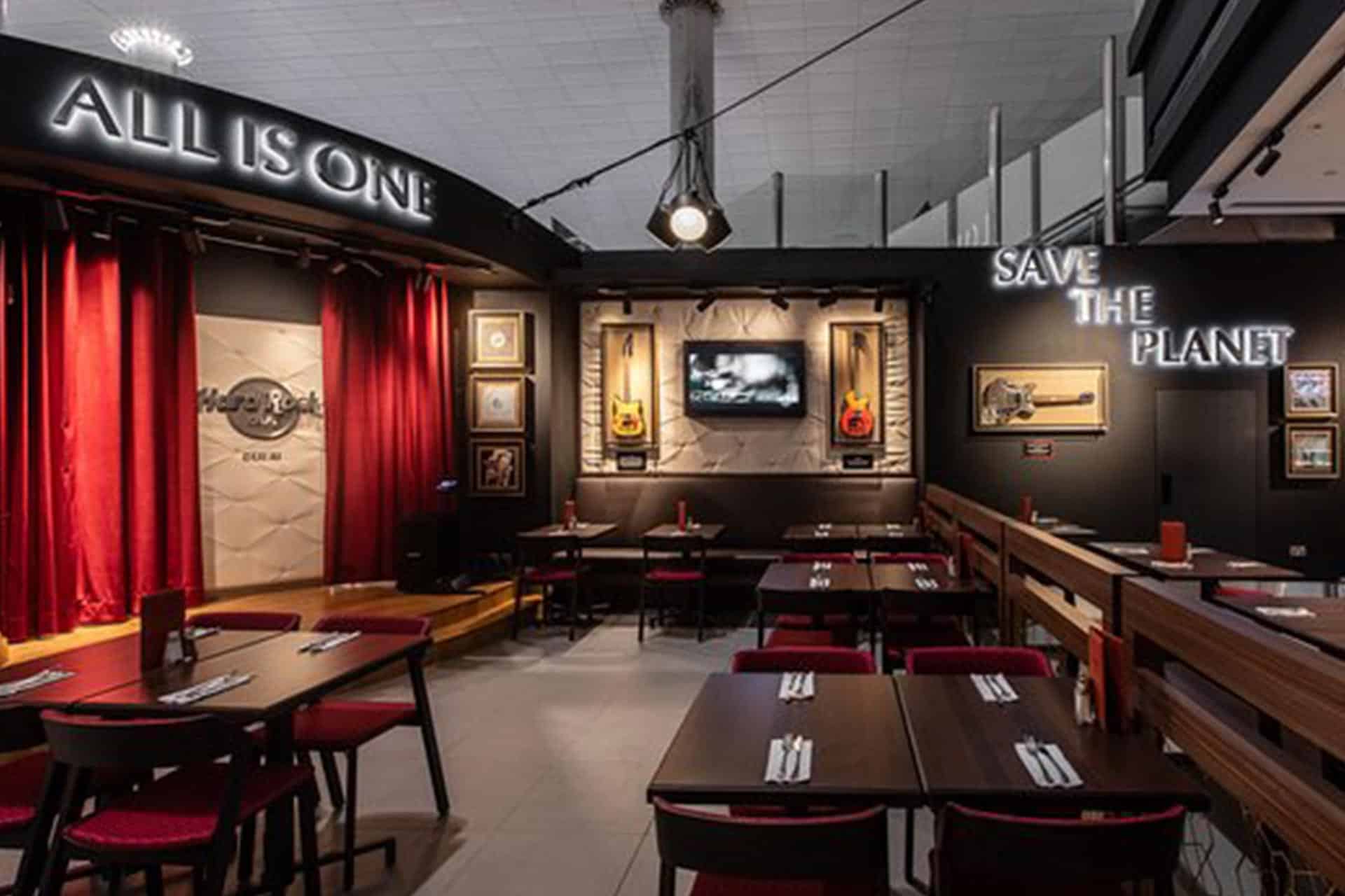 Hard Rock Cafe – Dubai Airport — photo 1