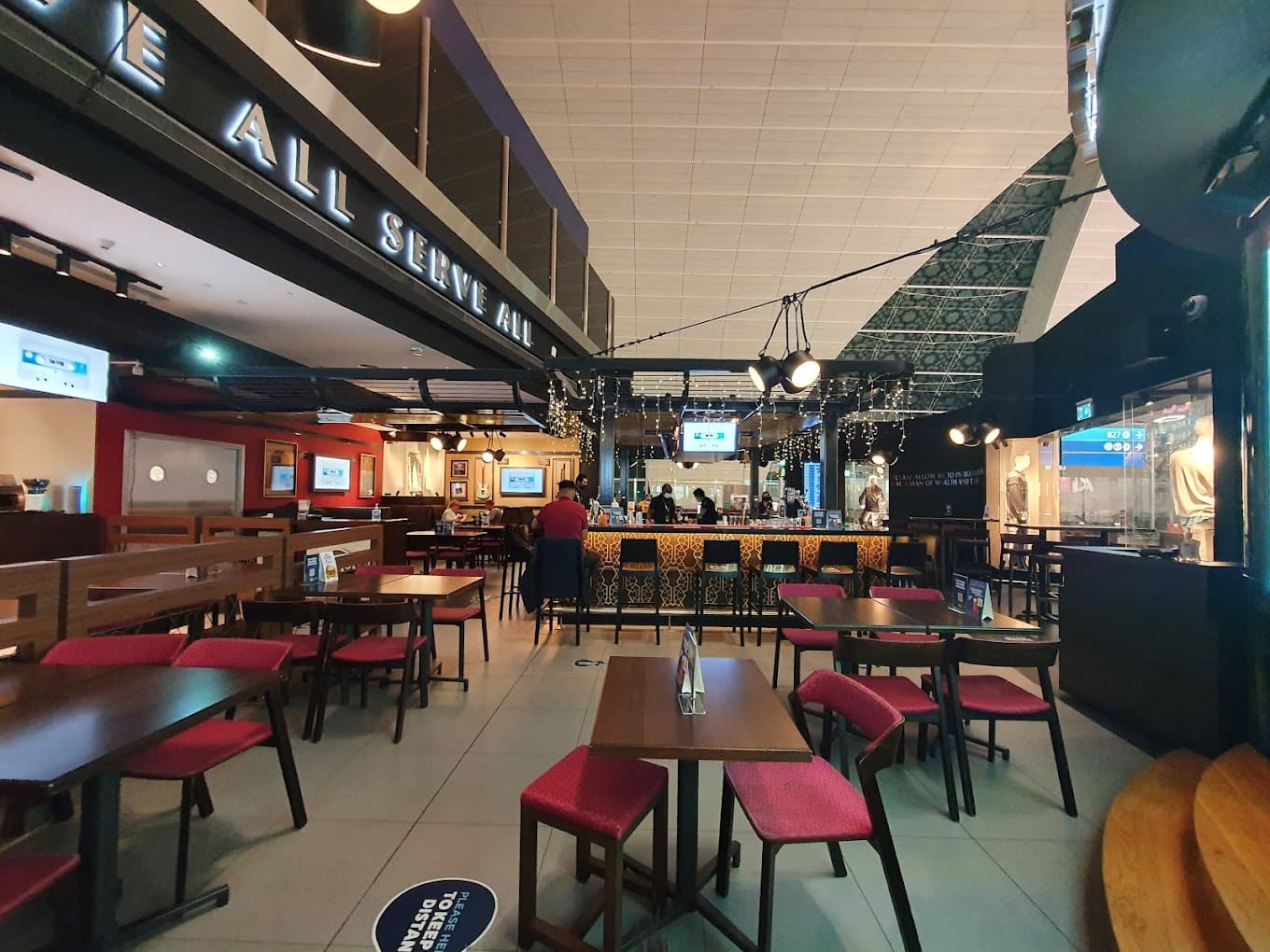 Hard Rock Cafe – Dubai Airport — photo 7