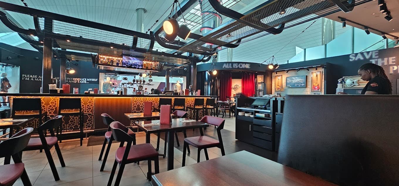 Hard Rock Cafe – Dubai Airport — photo 6