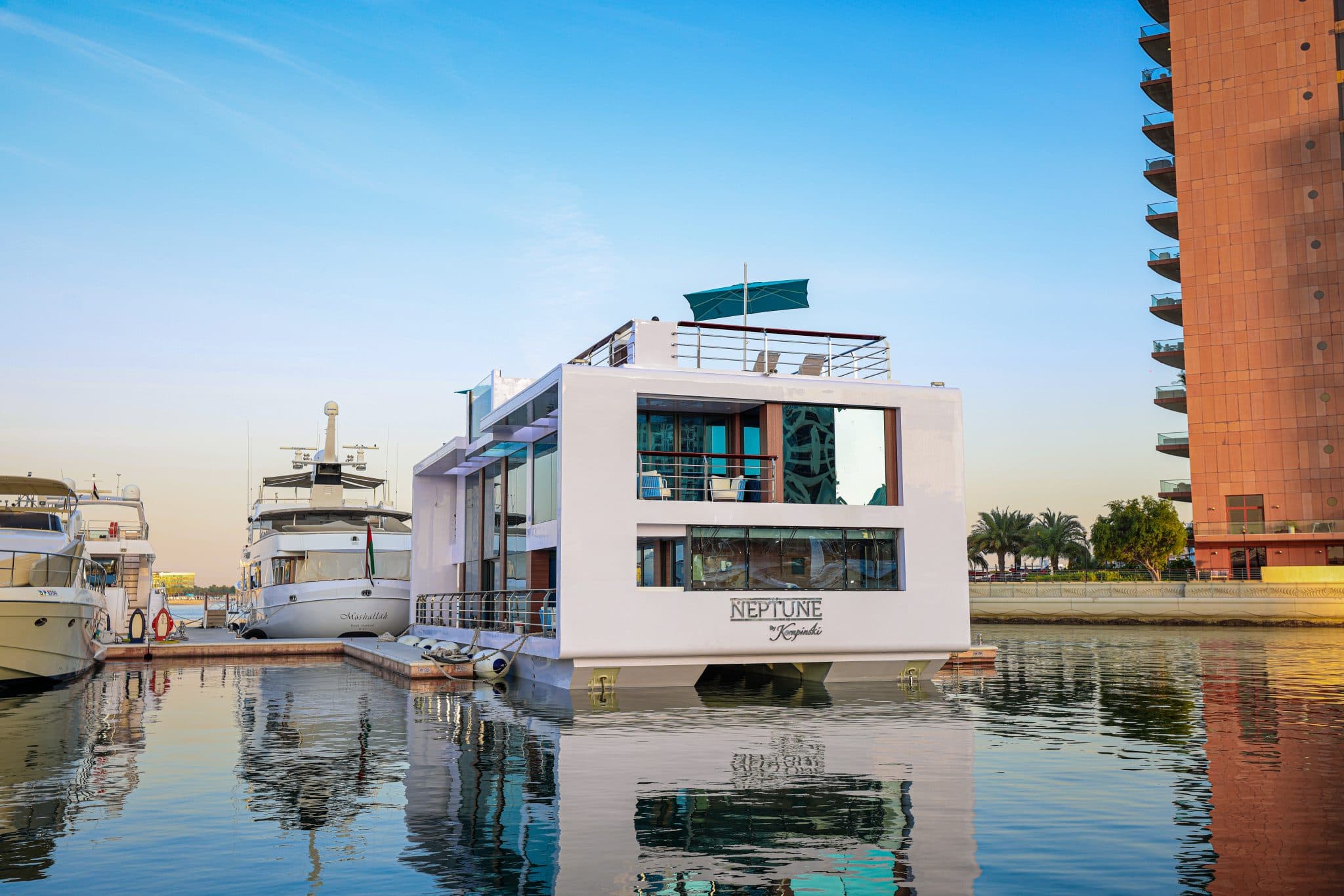 Kempinski Floating Villa — photo 7