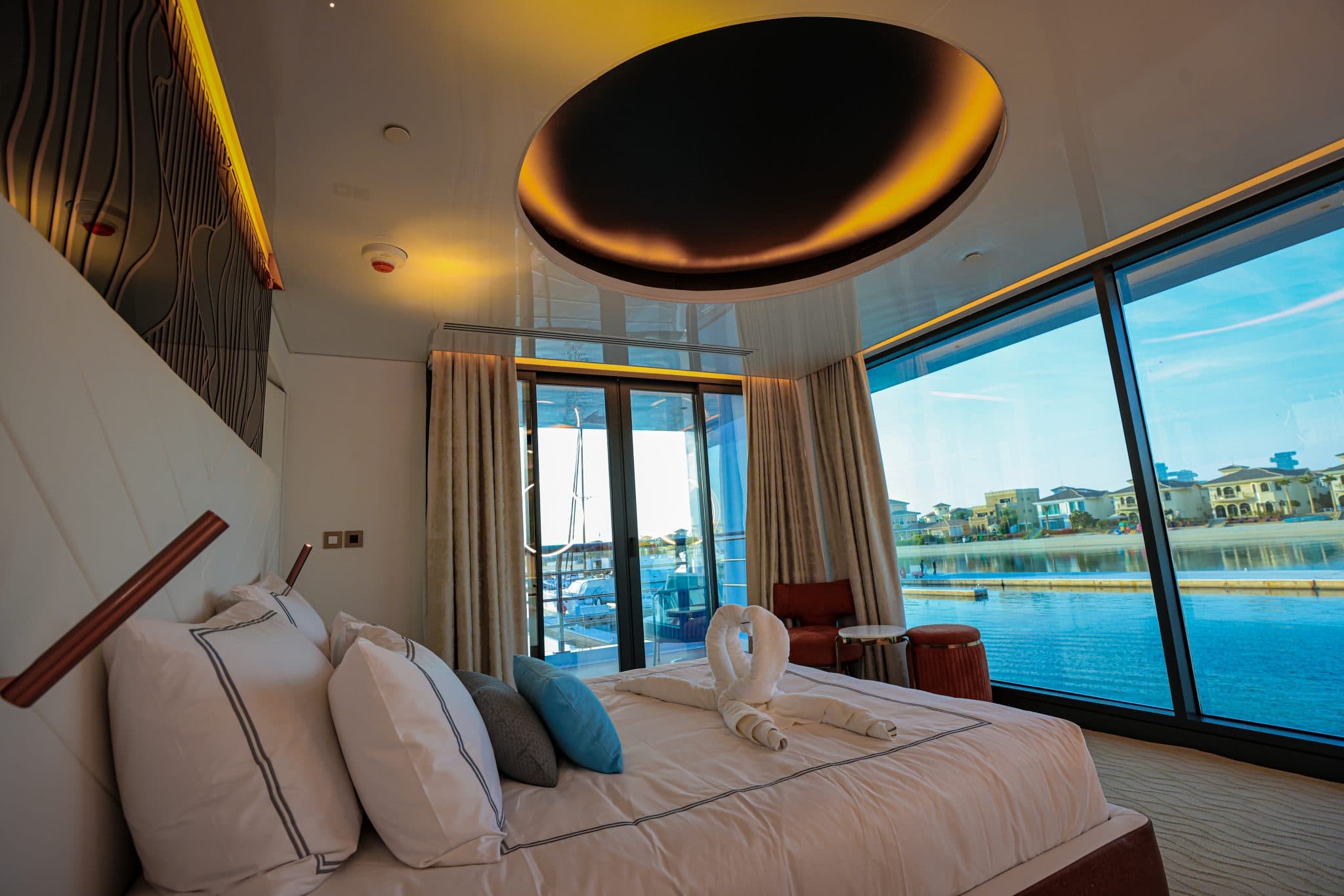 Kempinski Floating Villa — photo 11