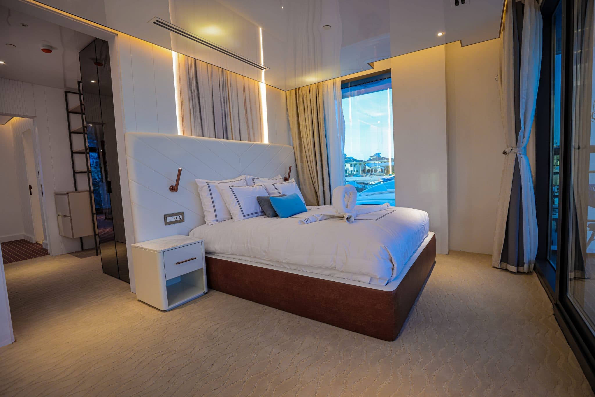Kempinski Floating Villa — photo 42